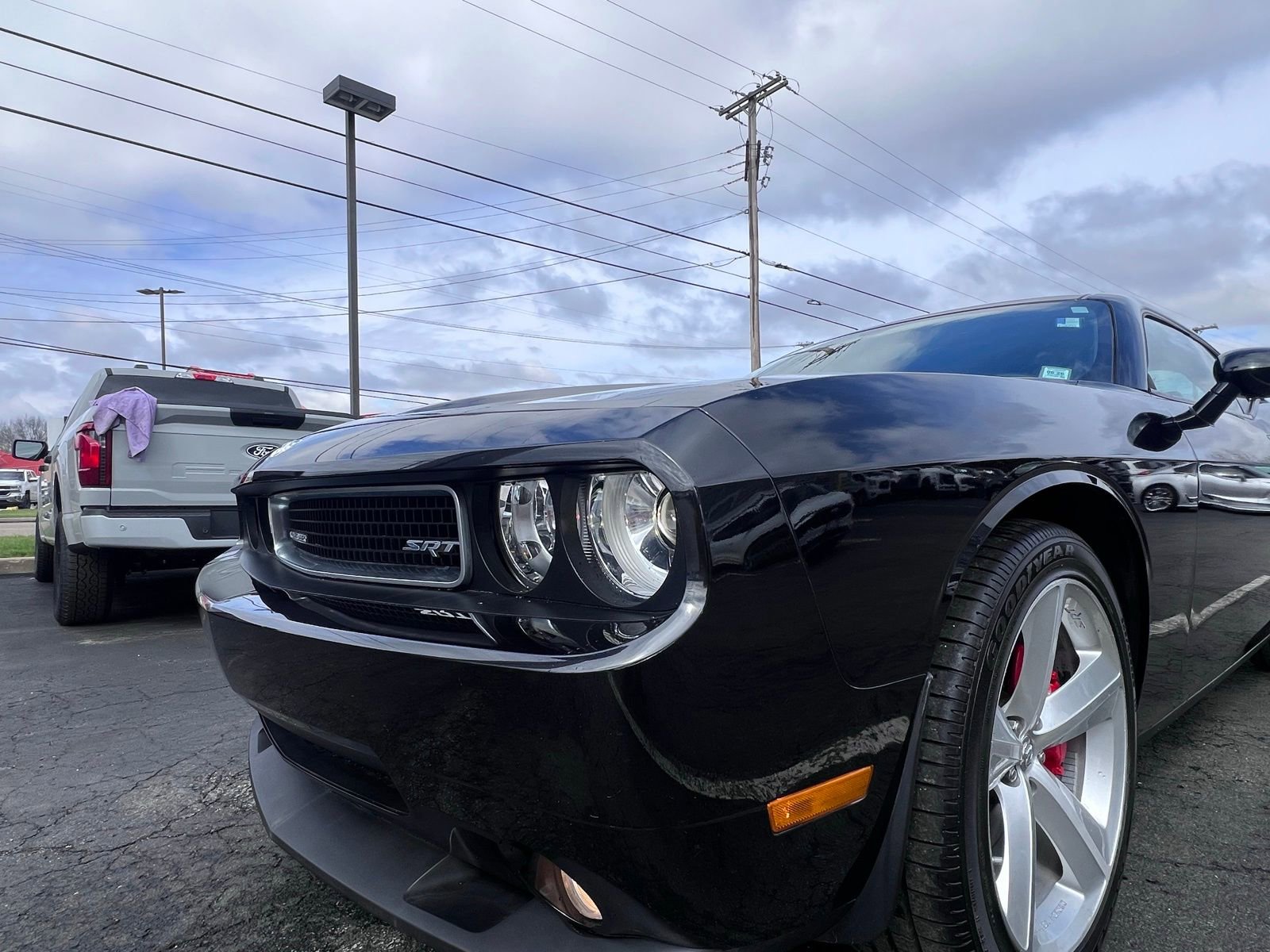 Used 2009 Dodge Challenger SRT8 w/ SRT Option Group II RWD image 12