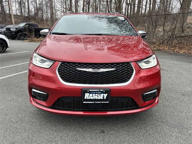 New 2026 Chrysler Pacifica Pinnacle AWD/4WD image 3