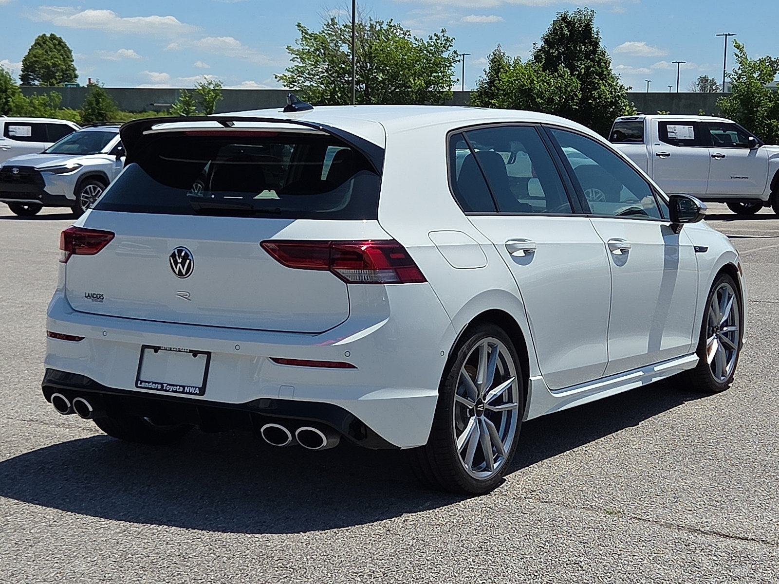 Used 2024 Volkswagen Golf R AWD/4WD image 5