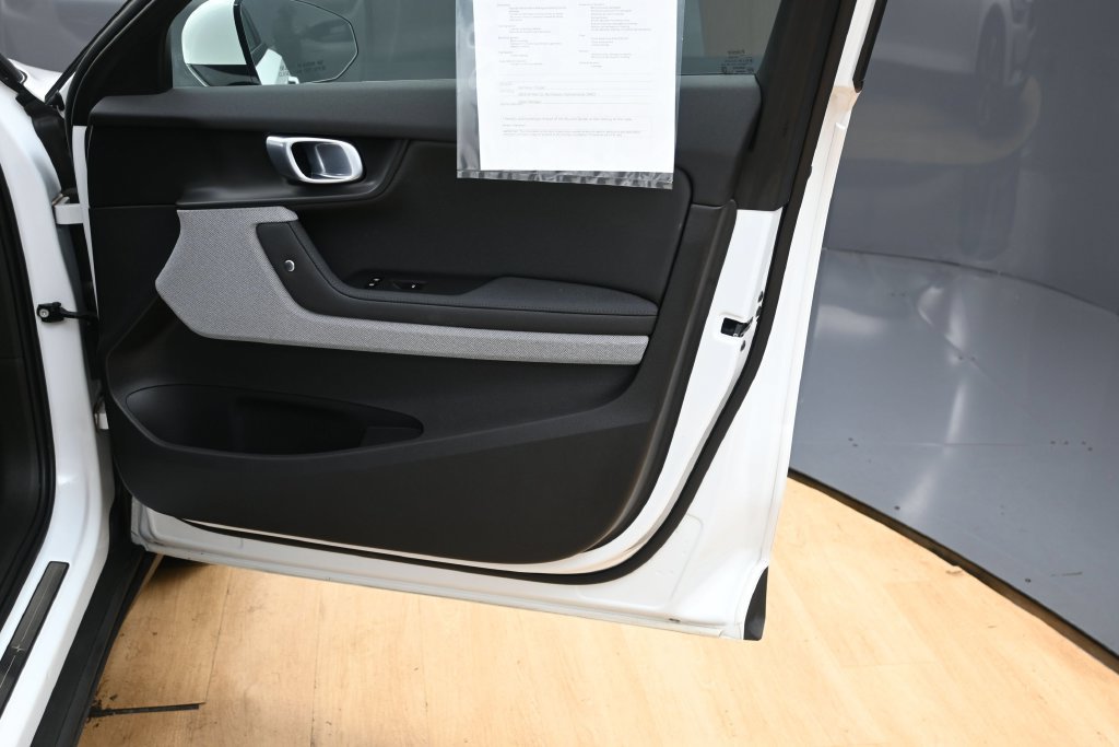 Used 2023 Polestar Polestar 2 AWD/4WD image 12