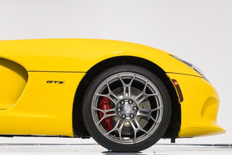 Used 2013 SRT Viper GTS w/ Track Pkg RWD image 15
