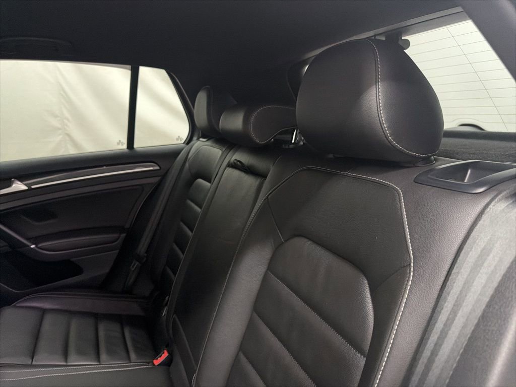 Used 2016 Volkswagen Golf 4-Door image 19