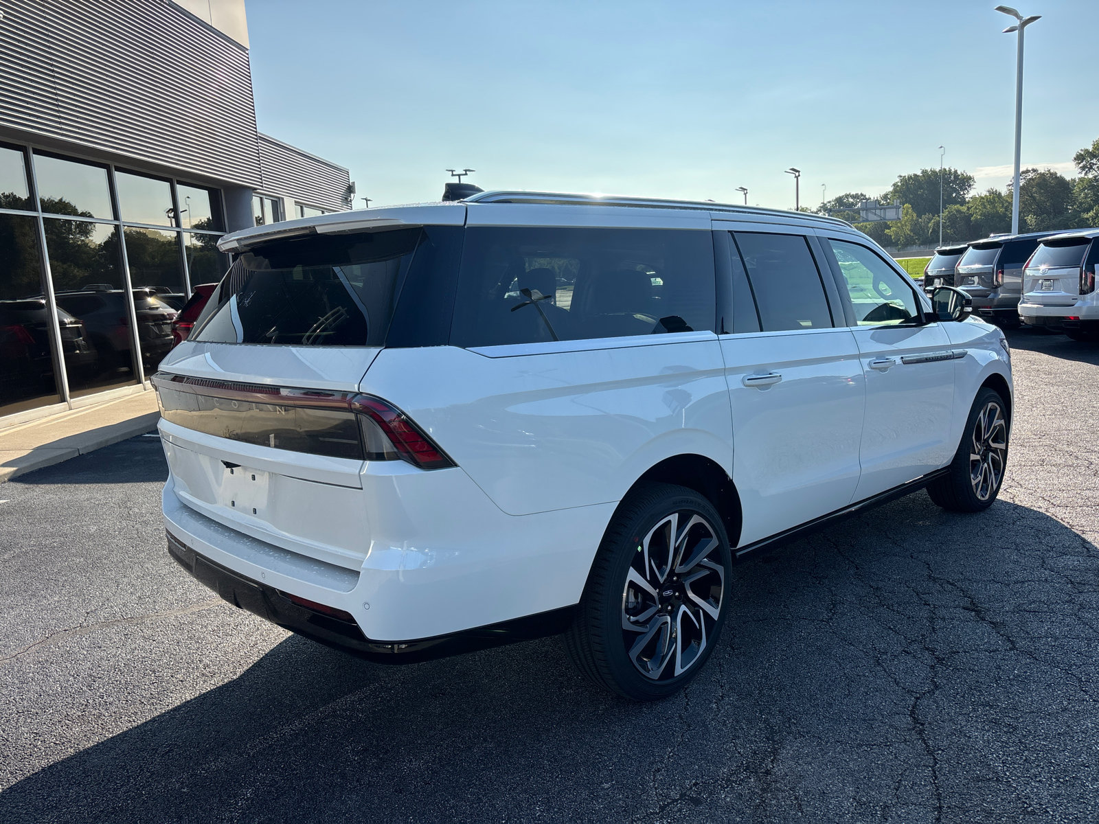 New 2027 Lincoln Navigator L Reserve AWD/4WD image 7
