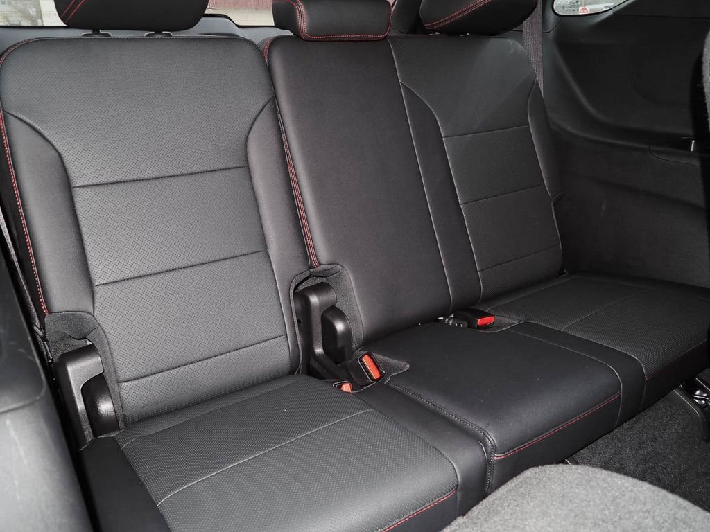 Used 2024 Chevrolet Traverse RS image 20