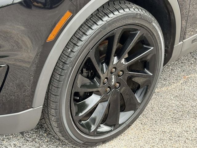 Used 2020 Lincoln Nautilus Reserve AWD/4WD image 13