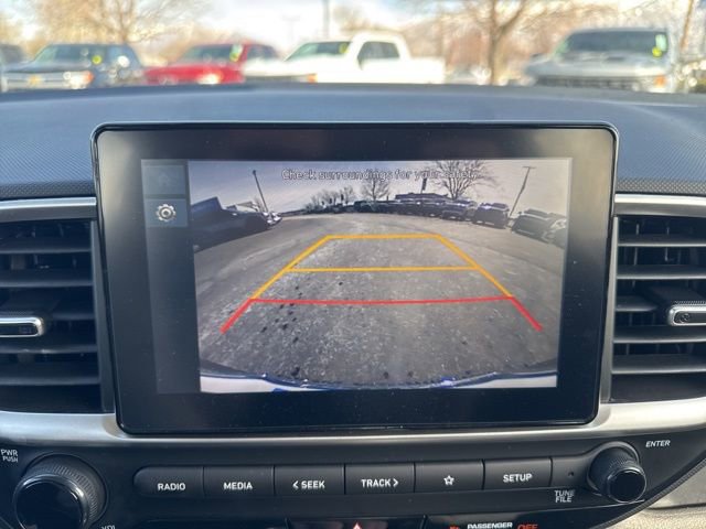 Used 2025 Hyundai Venue SE image 22