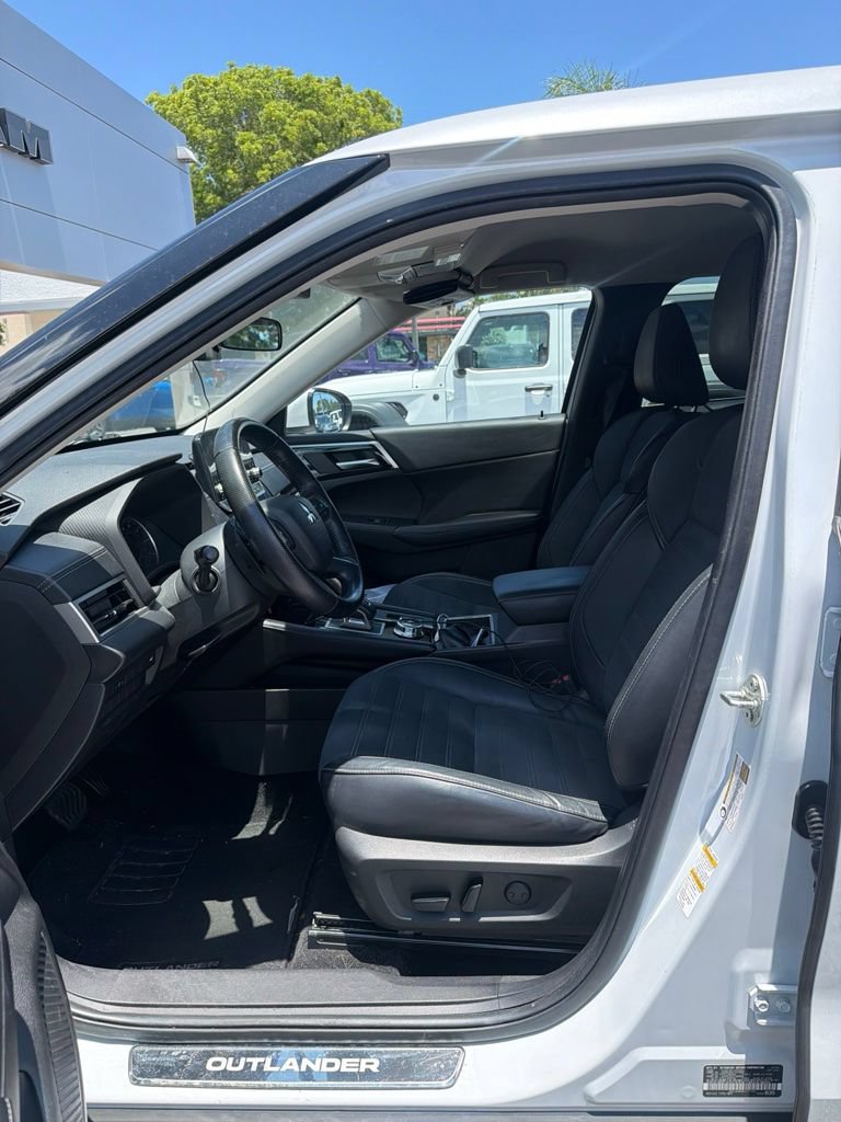 Used 2022 Mitsubishi Outlander SE FWD image 14
