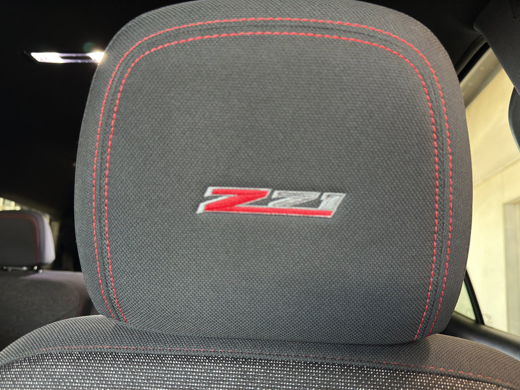 Used 2024 Chevrolet Traverse Z71 image 16