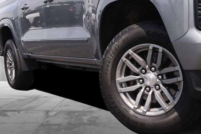 Used 2023 Chevrolet Colorado LT w/ LT Convenience Package II RWD image 3
