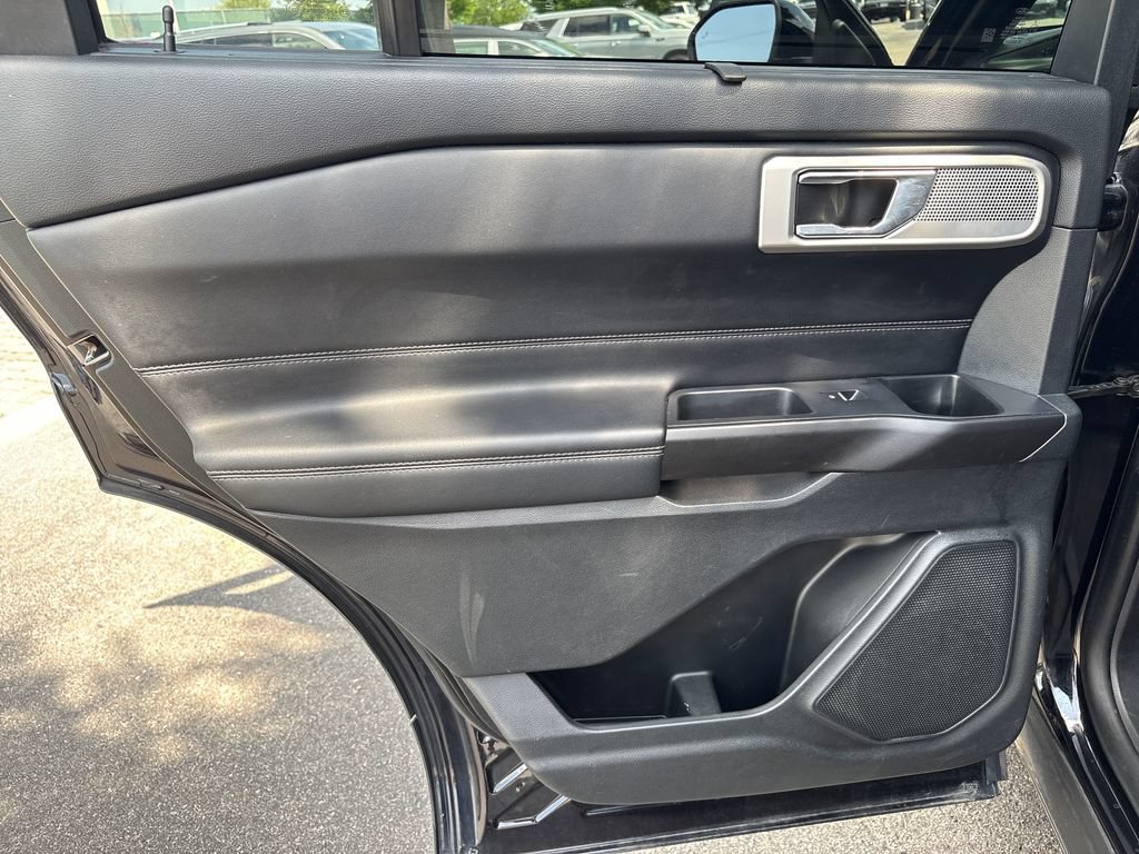 Used 2020 Ford Explorer Limited RWD image 36
