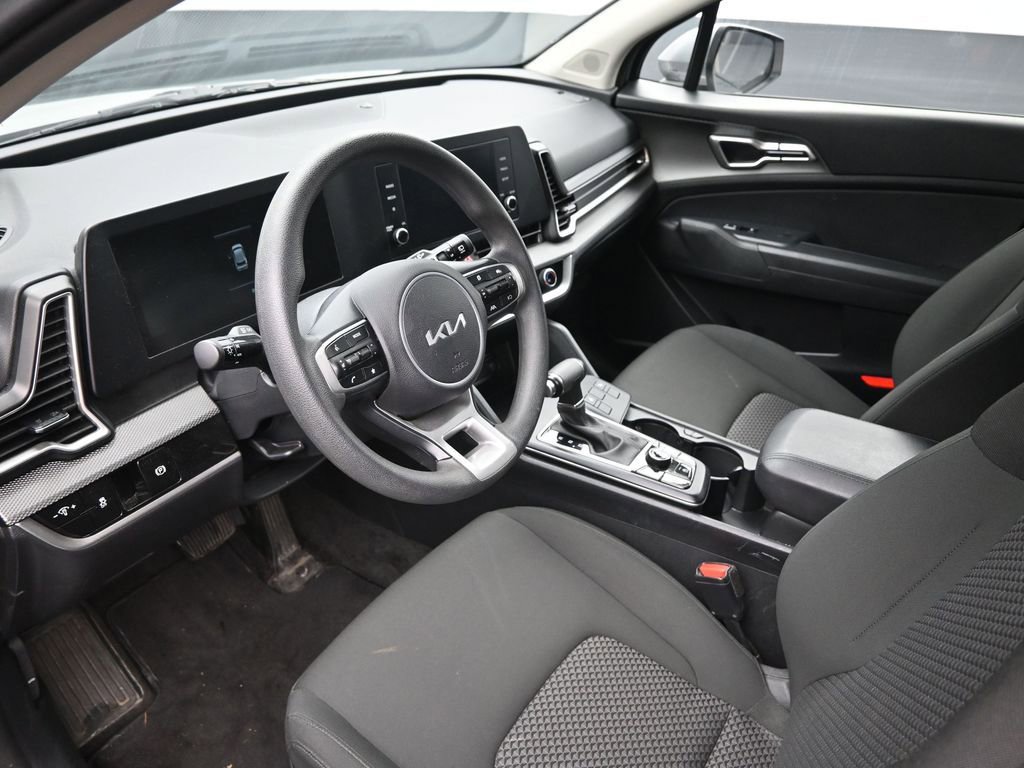 Used 2025 Kia Sportage LX image 22