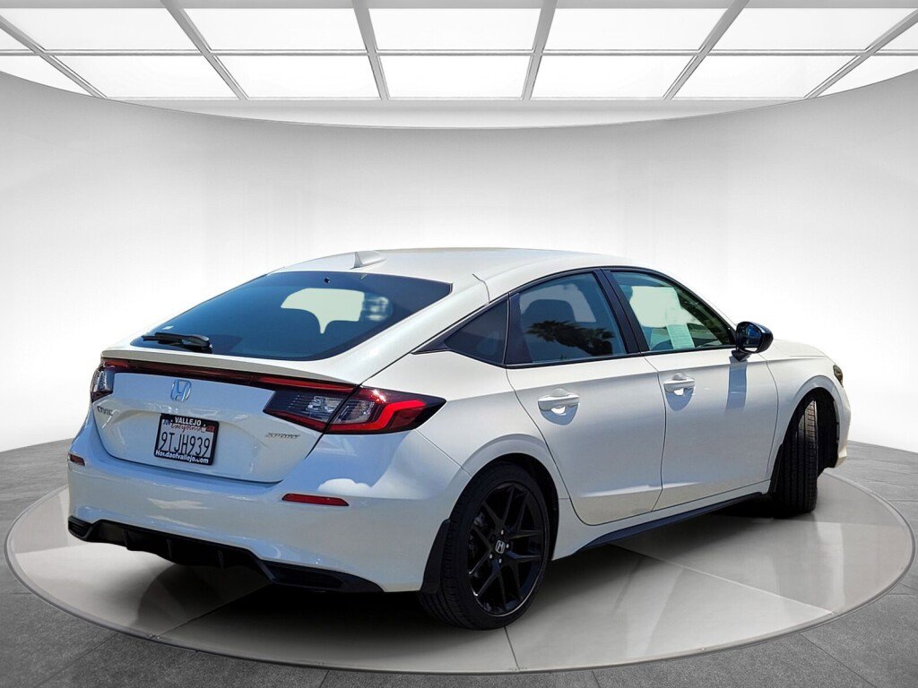 Certified 2025 Honda Civic Sport image 3