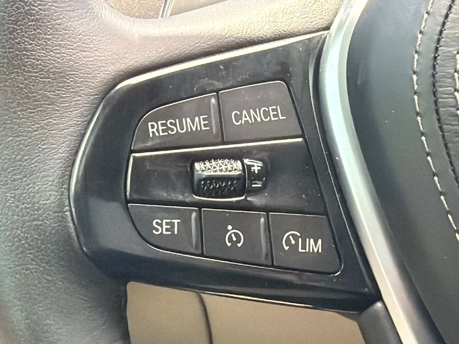 Used 2023 BMW 540i xDrive w/ Premium Package AWD/4WD image 47