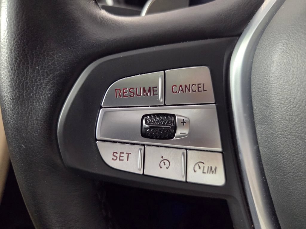 Used 2025 BMW X4 xDrive30i AWD/4WD image 17