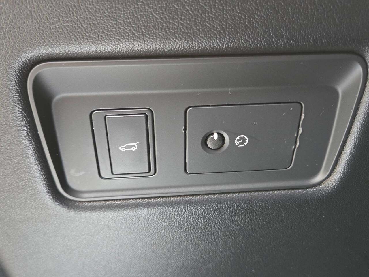 Used 2018 Land Rover Range Rover Sport HSE image 31