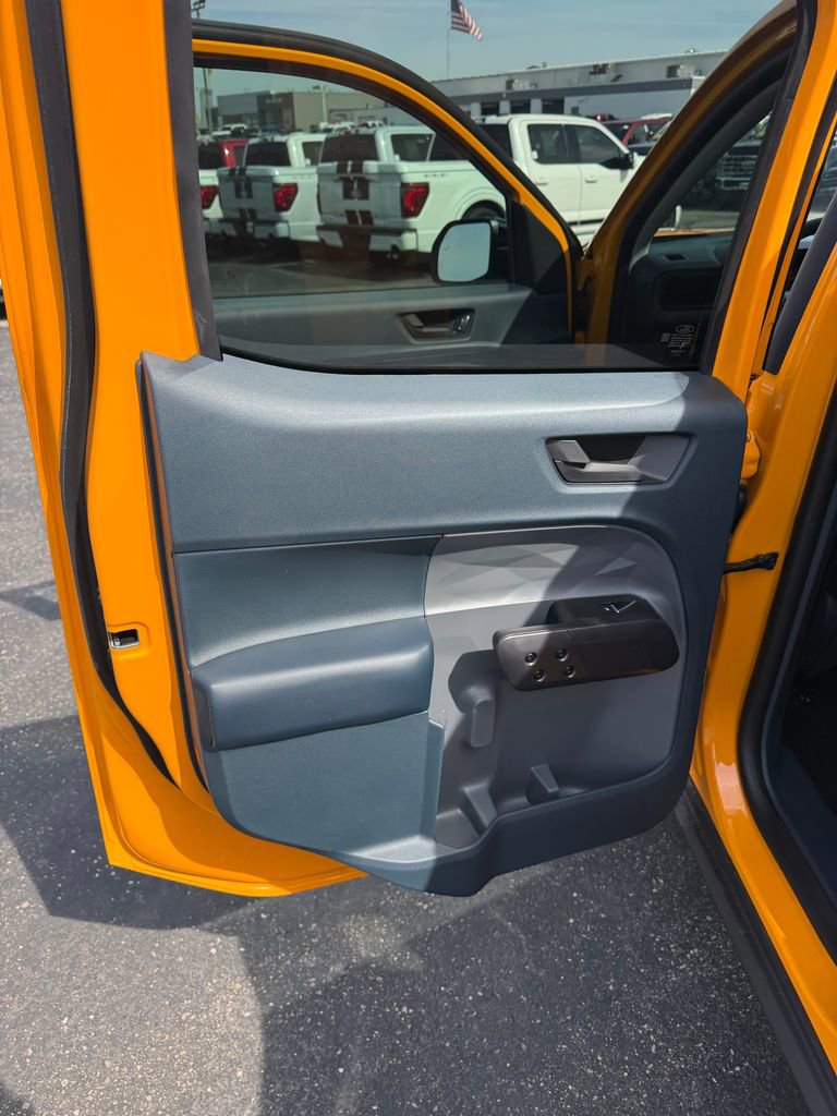 New 2026 Ford Maverick Lariat w/ Black Appearance Package image 17