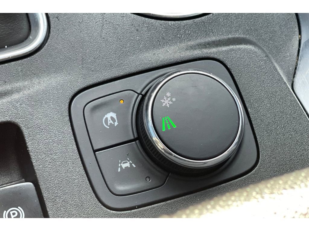 Used 2022 Chevrolet Traverse RS image 31