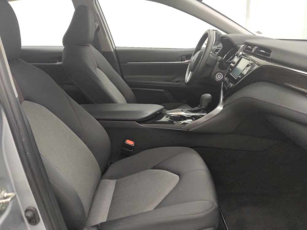 Used 2019 Toyota Camry LE image 21