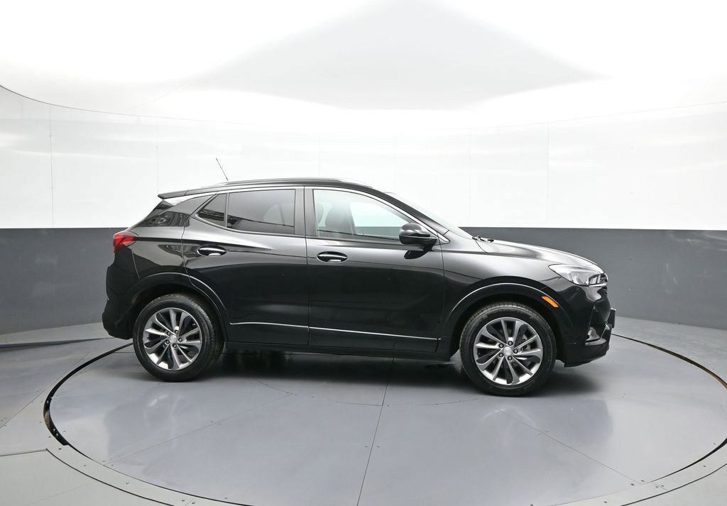 Used 2023 Buick Encore GX Select w/ Sport Touring Package image 5