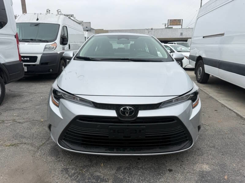 Used 2025 Toyota Corolla LE image 2