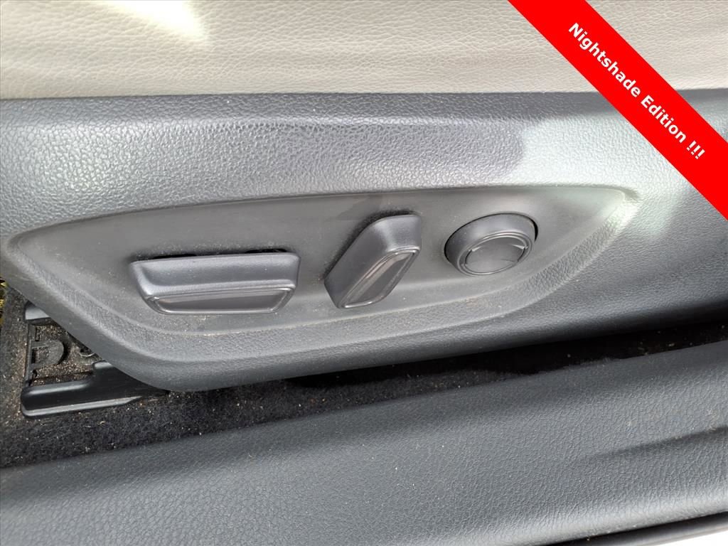 Used 2020 Toyota Camry SE image 15