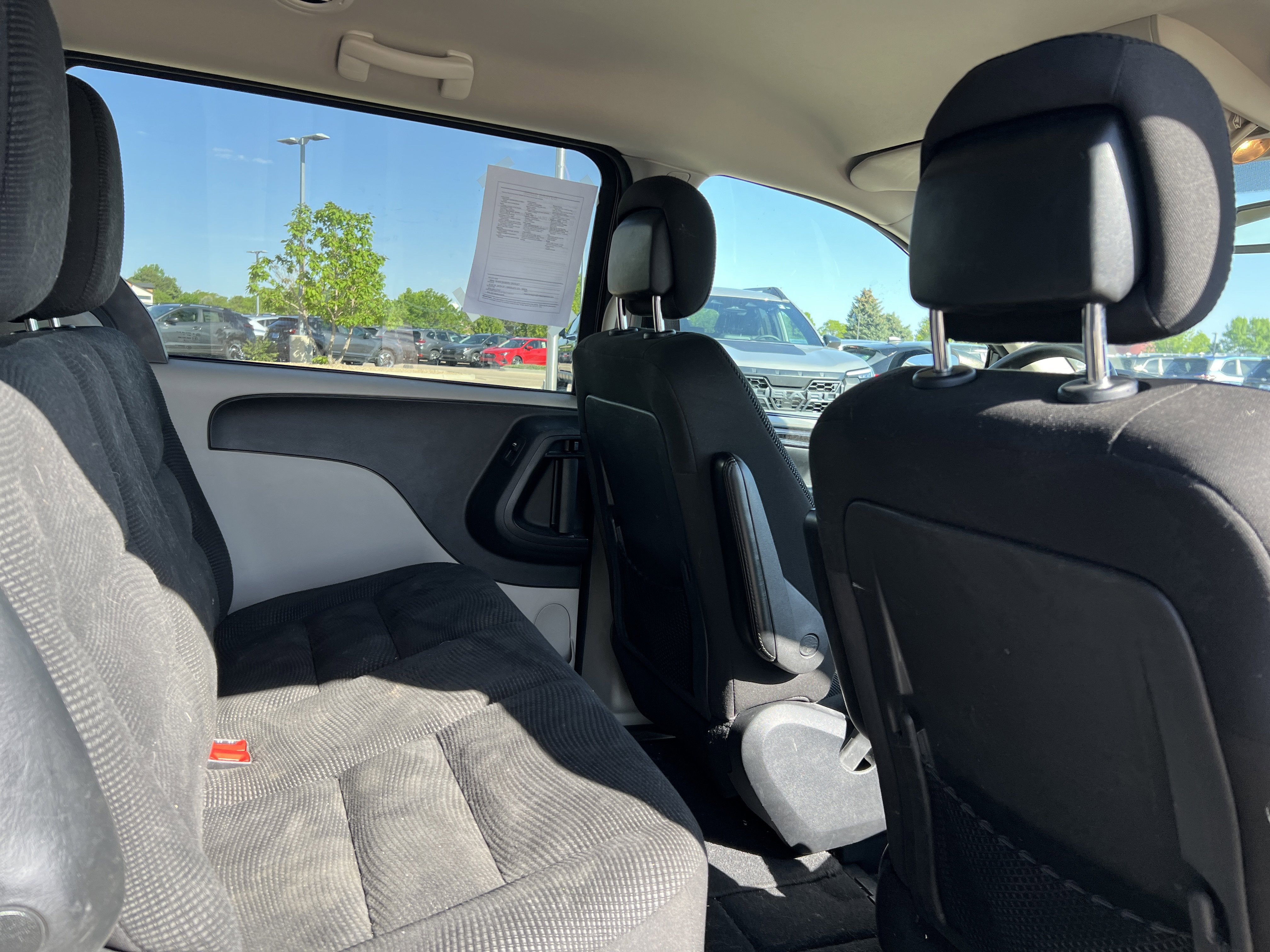 Used 2020 Dodge Grand Caravan SE w/ UConnect Hands-Free Group FWD image 19