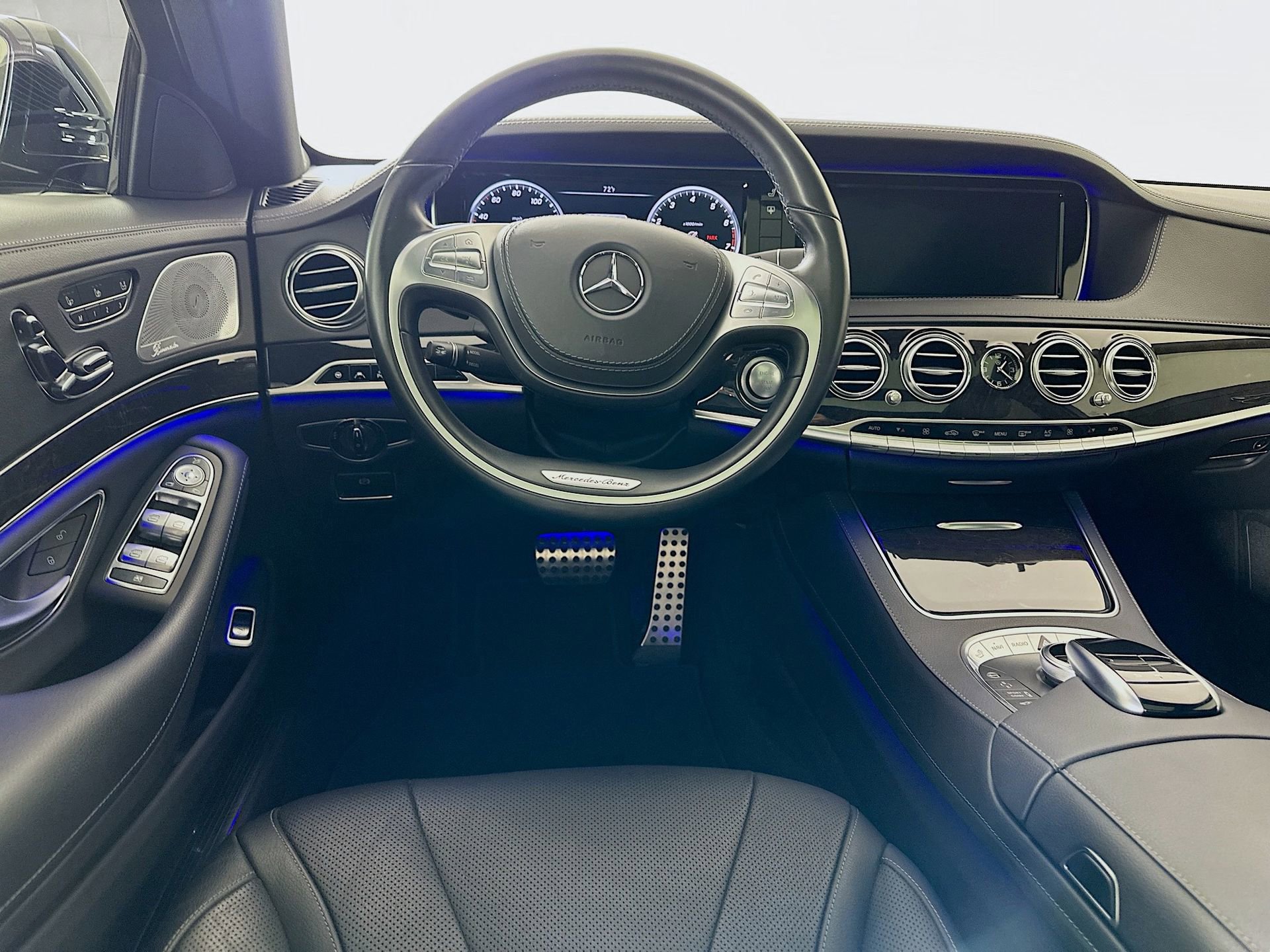 Used 2017 Mercedes-Benz S 550 Sedan image 25