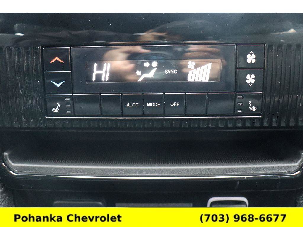 Used 2024 Jeep Wagoneer 4WD w/ Premium Group I image 30