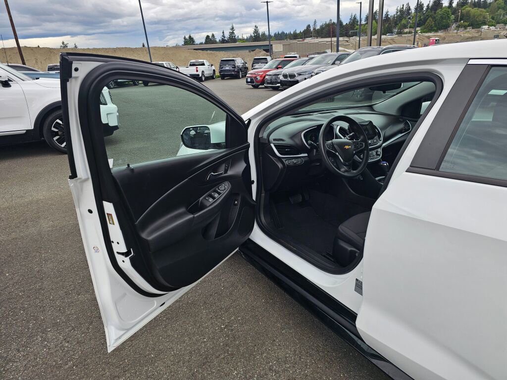 Used 2018 Chevrolet Volt LT FWD image 18