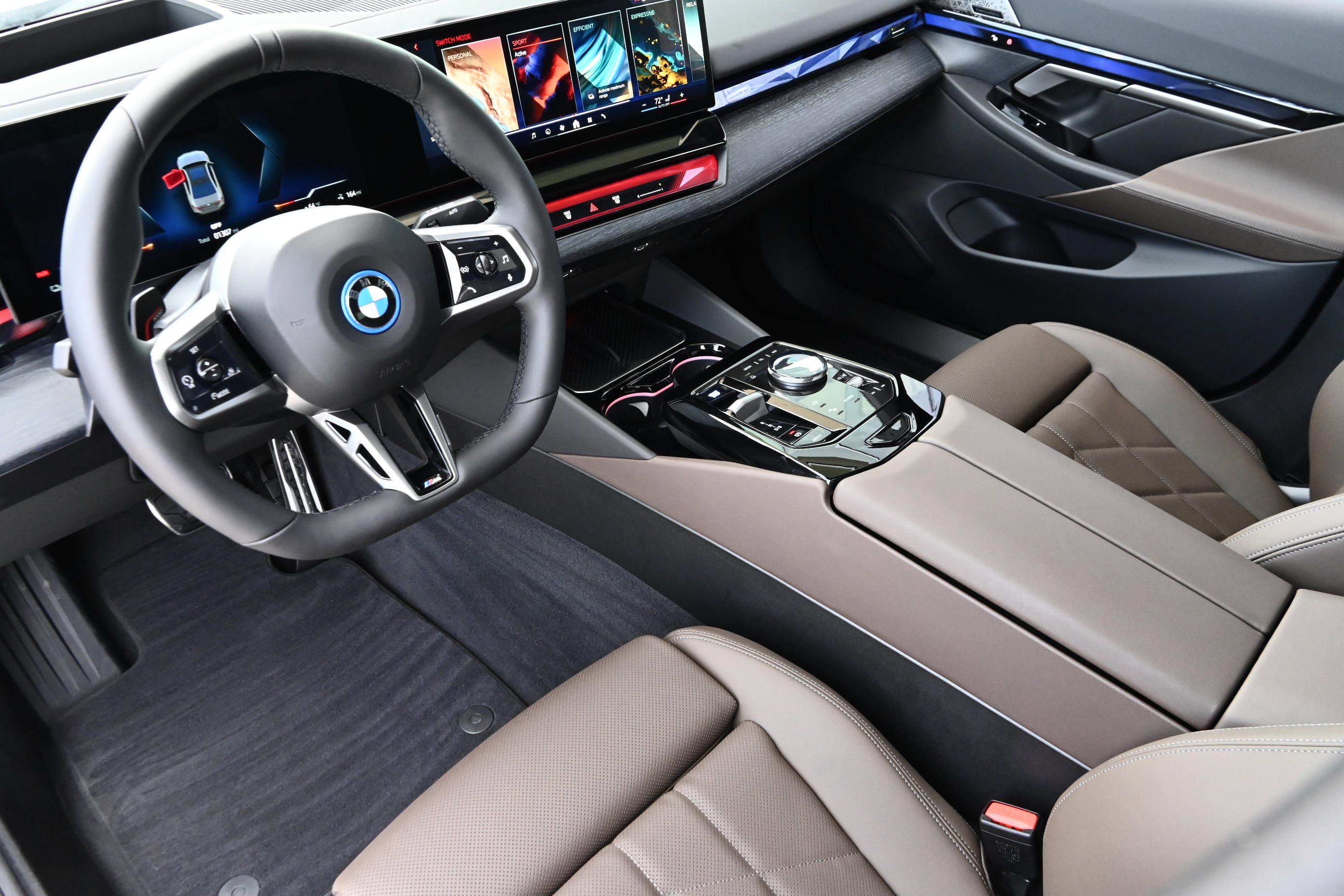 Used 2026 BMW i5 eDrive40 w/ M Sport Package image 12