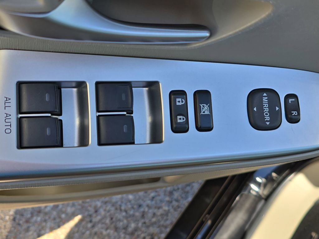 Used 2012 Toyota Prius V Three image 26