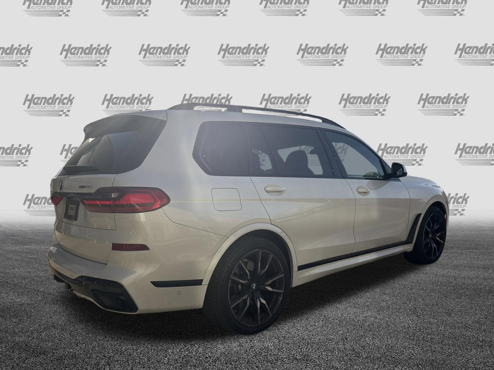 Used 2022 BMW X7 xDrive40i w/ M Sport Package image 10