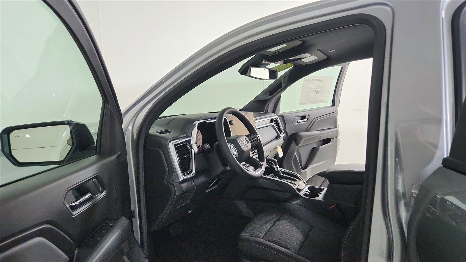 Used 2026 GMC Canyon Elevation image 9