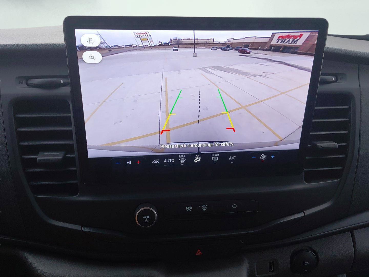 New 2023 Ford E-Transit Medium Roof image 26