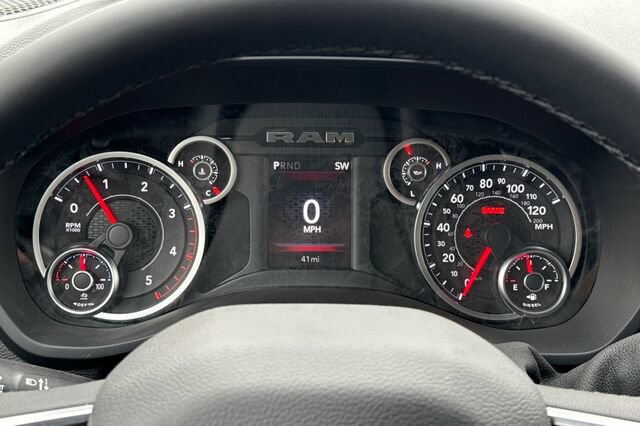 New 2026 RAM 2500 Big Horn AWD/4WD image 21