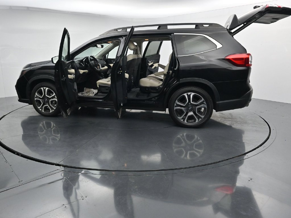 Used 2023 Subaru Ascent Limited w/ Technology Package AWD/4WD image 28