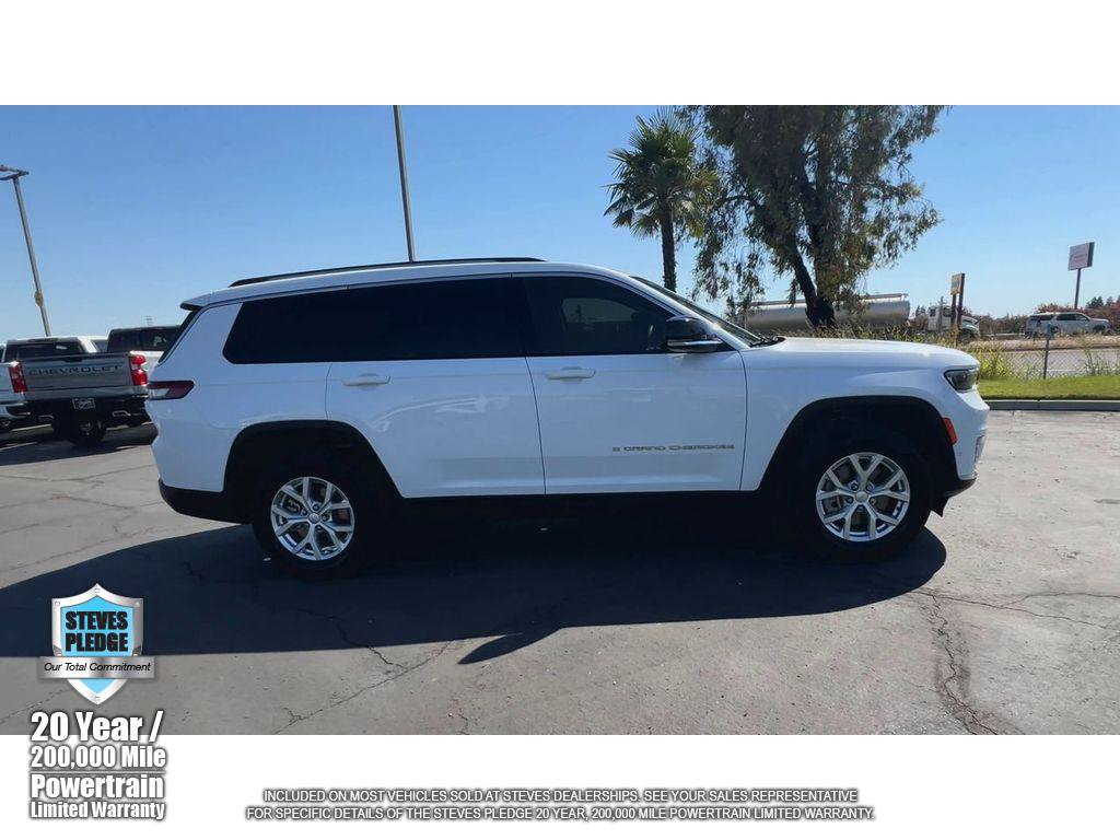 Used 2023 Jeep Grand Cherokee L Limited w/ Luxury Tech Group II RWD image 3