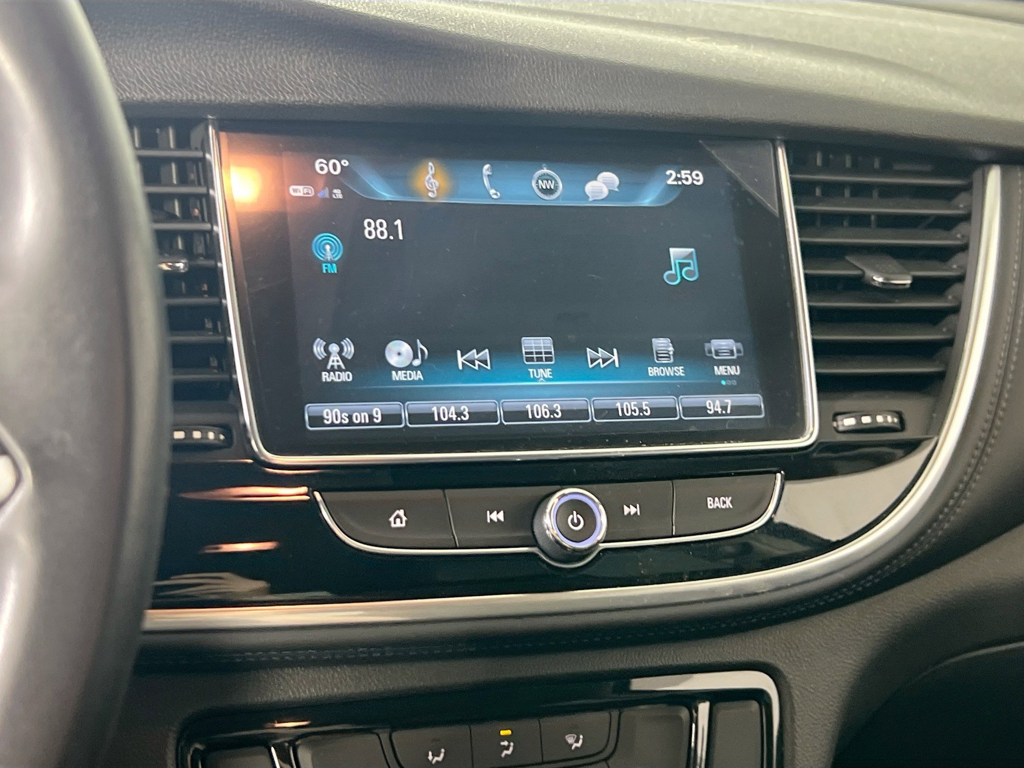 Used 2018 Buick Encore Sport Touring FWD image 15