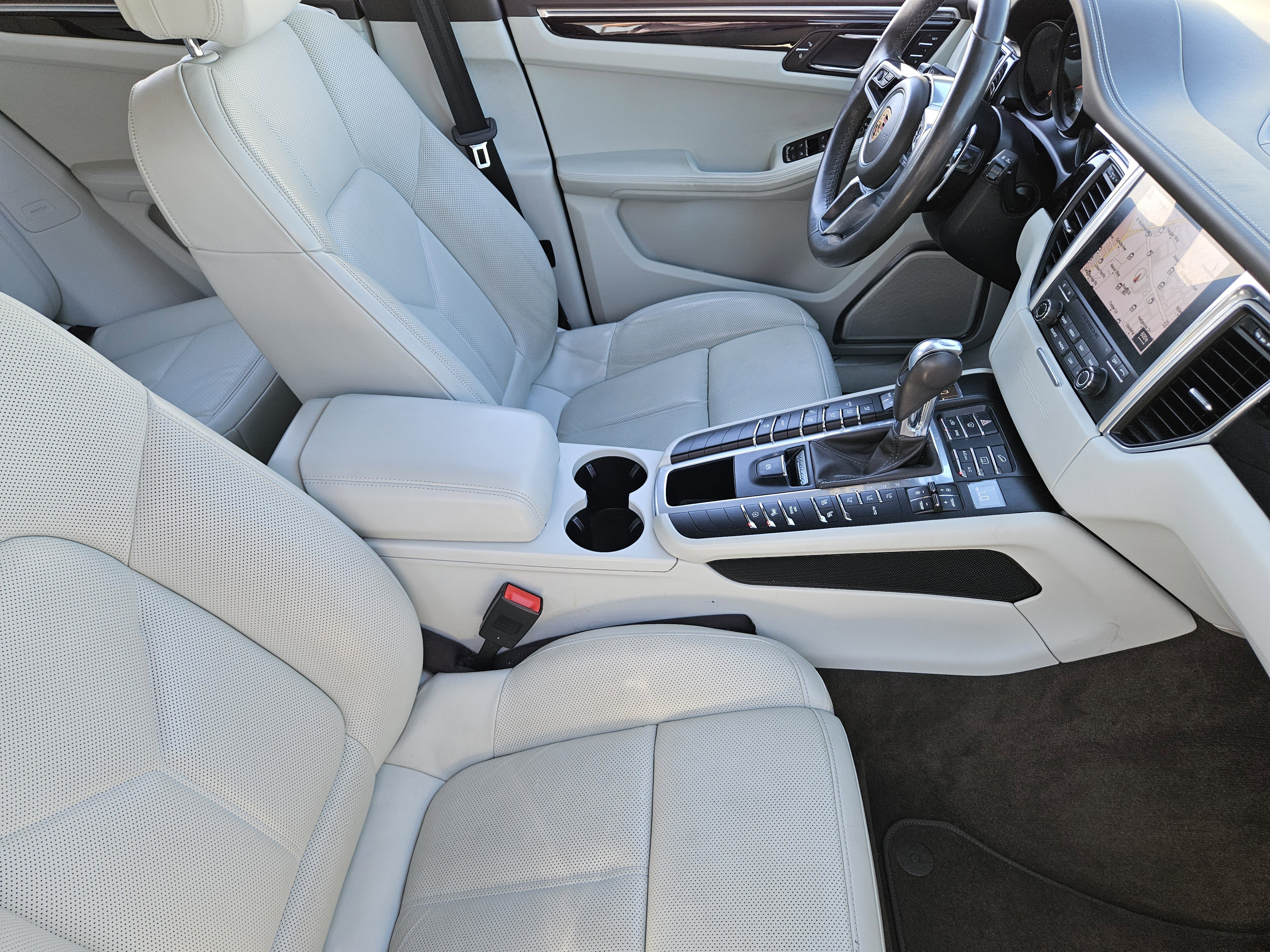 Used 2017 Porsche Macan S image 15