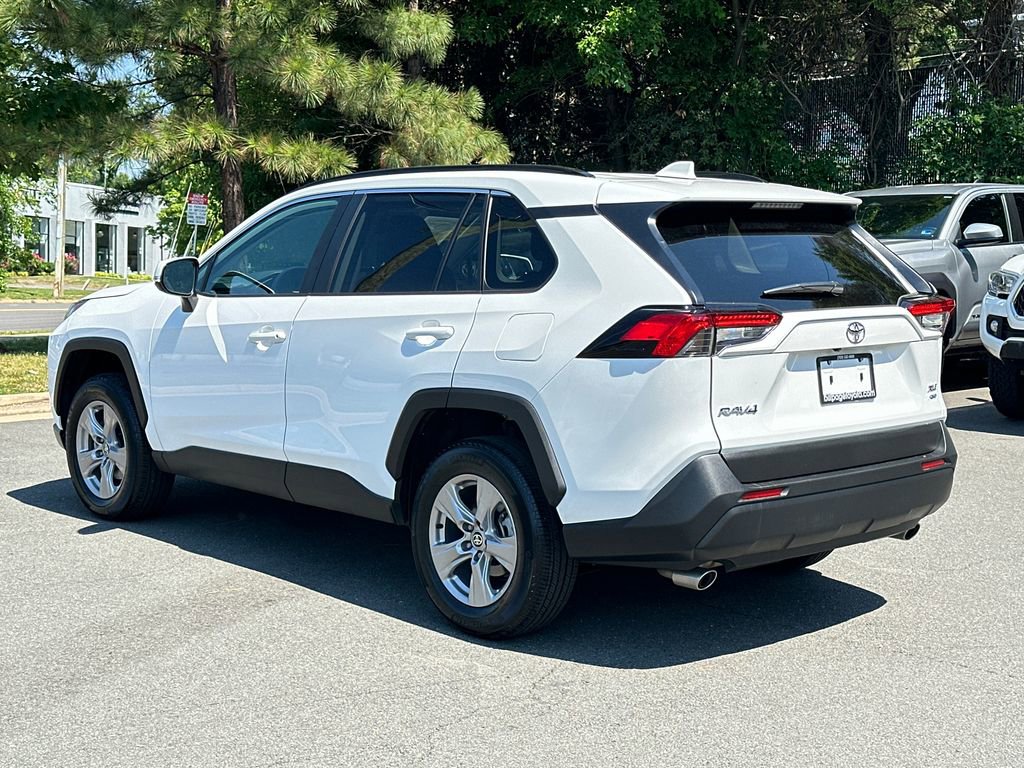 Used 2025 Toyota RAV4 XLE AWD/4WD image 3
