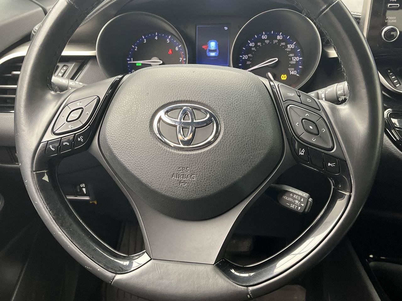 Used 2019 Toyota C-HR XLE FWD image 13