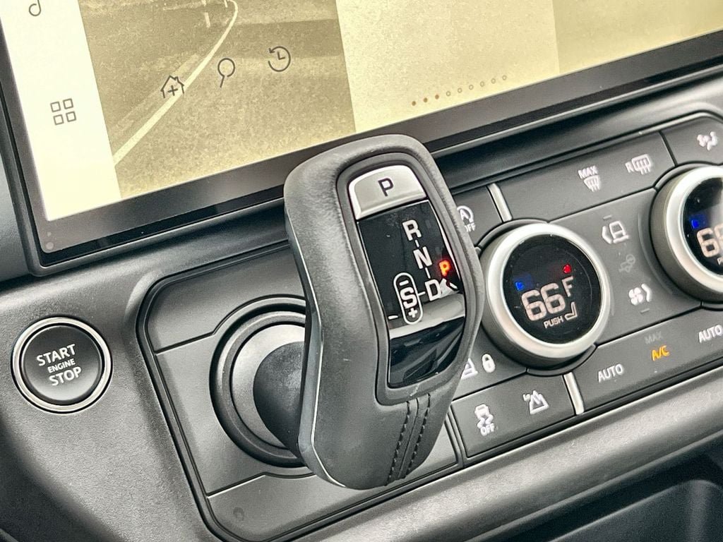 New 2026 Land Rover Defender 110 AWD/4WD image 28