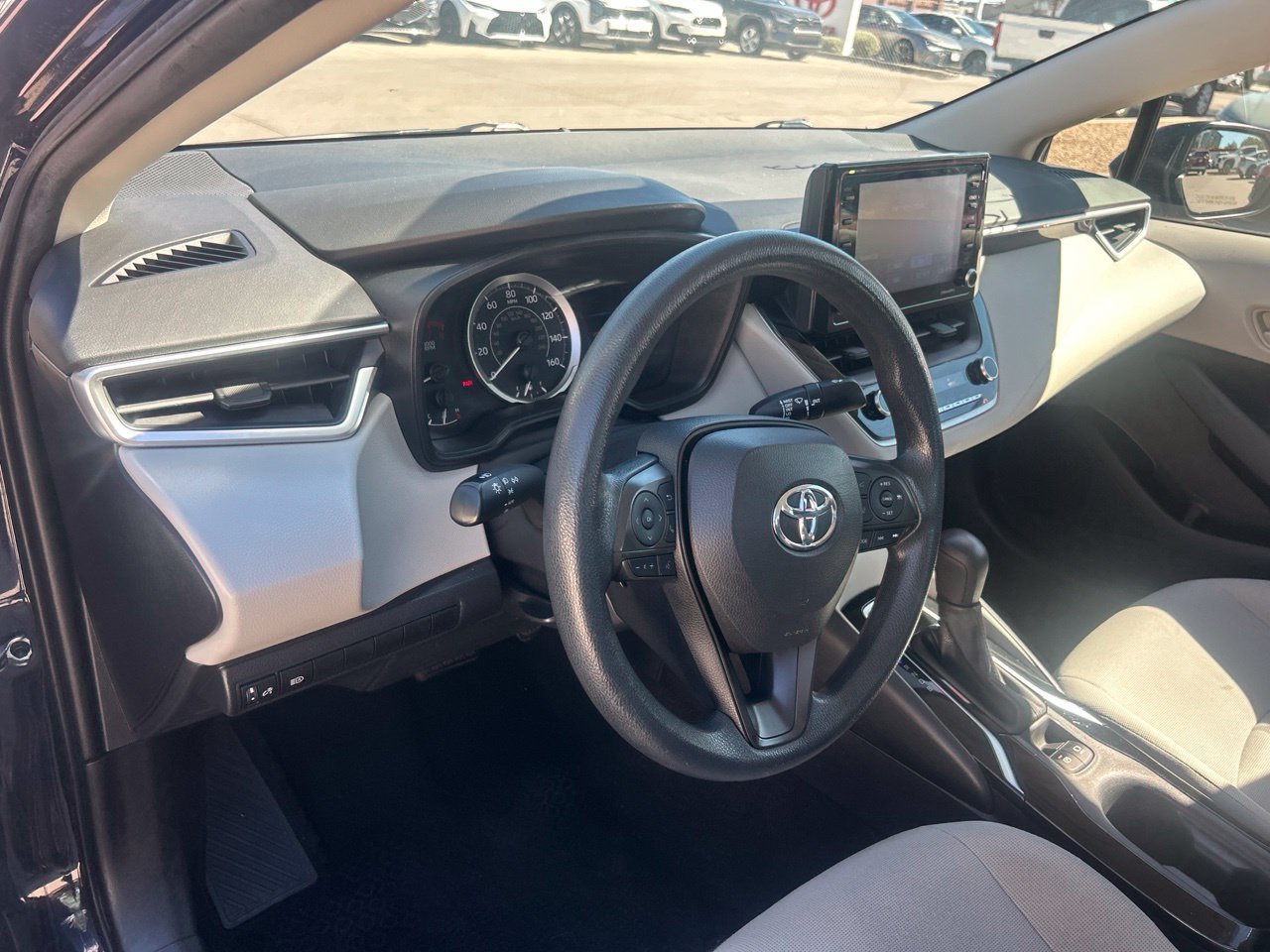Used 2022 Toyota Corolla LE FWD image 6