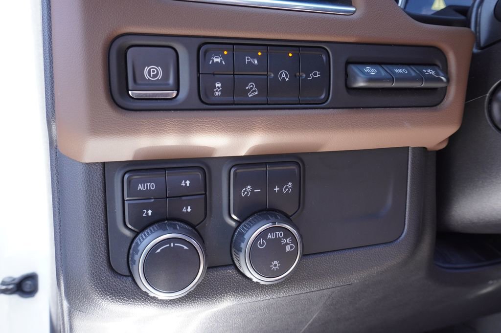 Certified 2021 Chevrolet Tahoe High Country AWD/4WD image 18