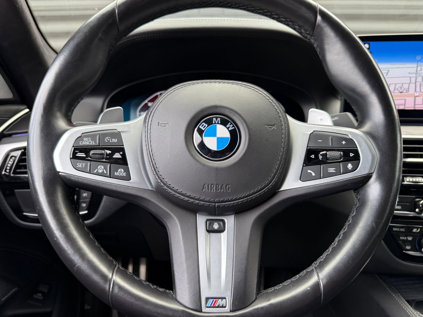 Used 2021 BMW M550i xDrive w/ Dynamic Handling Package AWD/4WD image 22