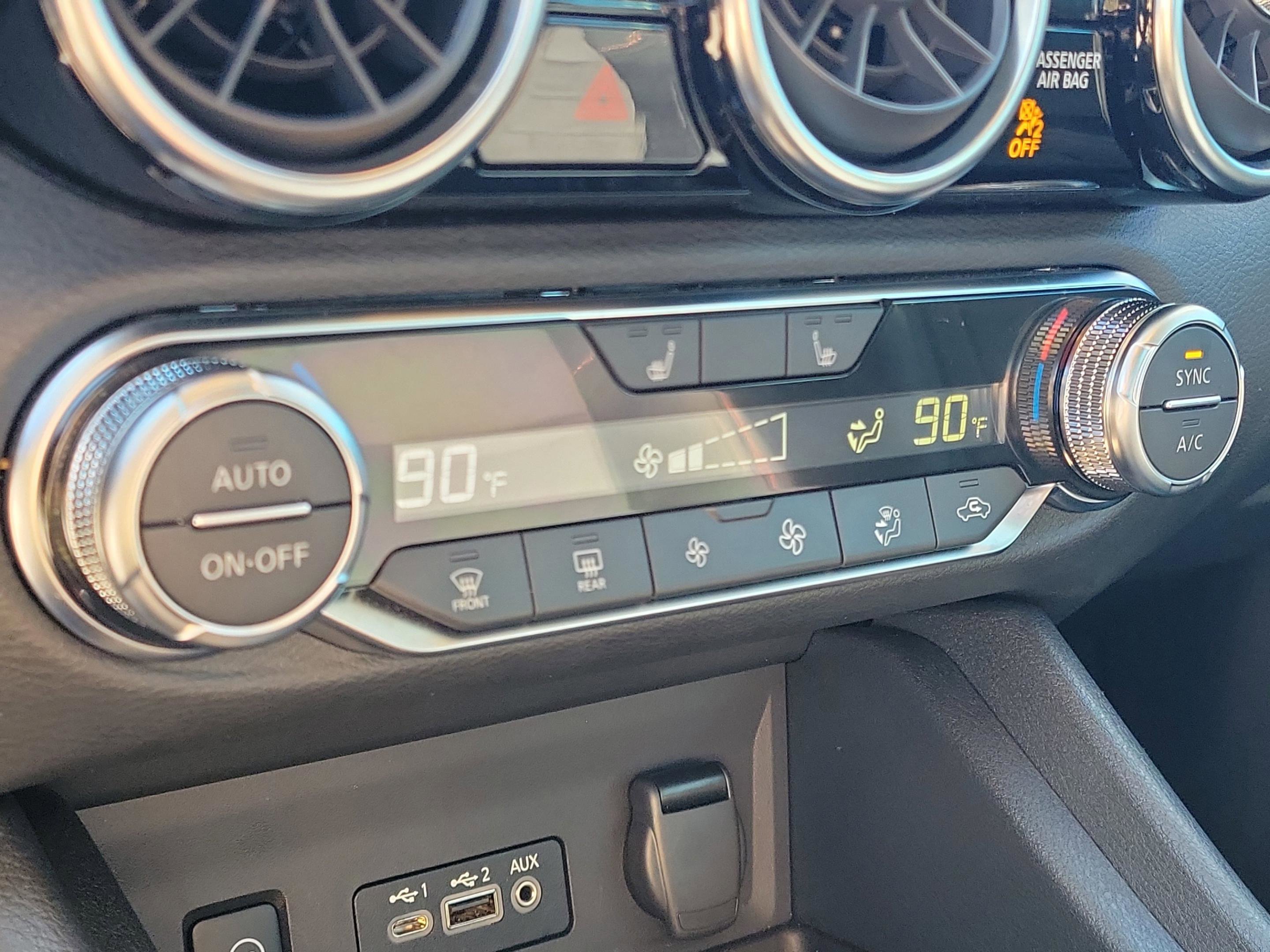 Certified 2025 Nissan Sentra SR image 29