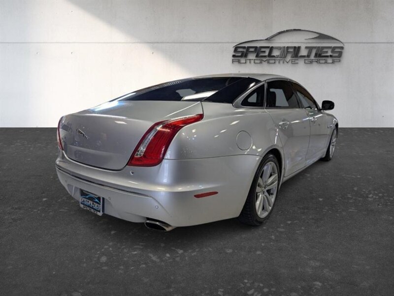 Used 2012 Jaguar XJ L RWD image 10