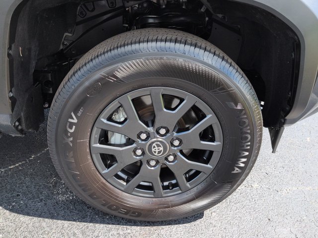 Used 2026 Toyota 4Runner SR5 AWD/4WD image 11