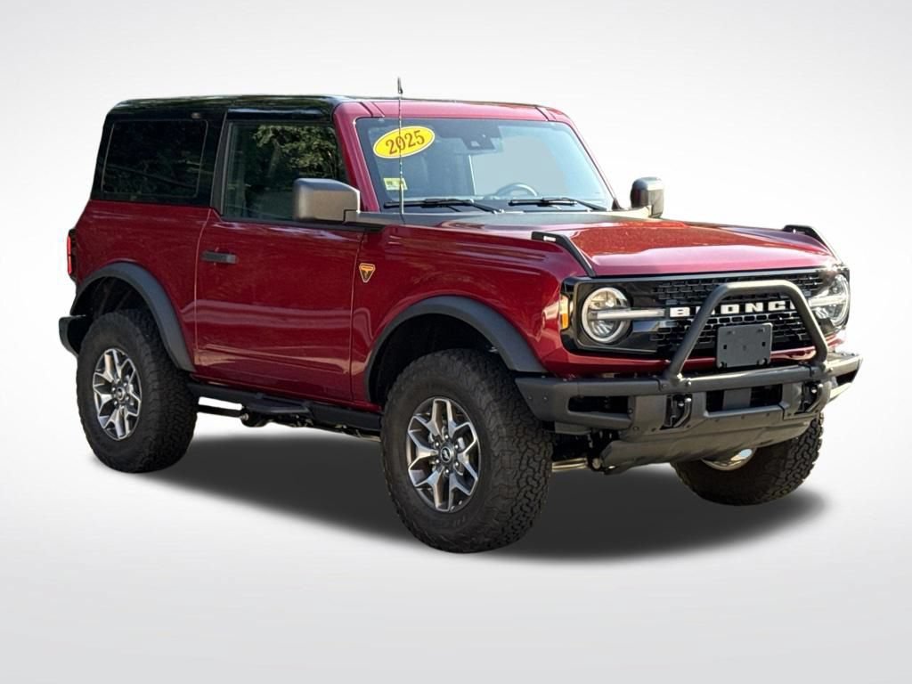 Used 2025 Ford Bronco Badlands AWD/4WD image 3