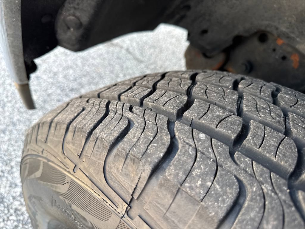 Used 2002 Chevrolet Silverado 1500 4x4 Regular Cab image 22